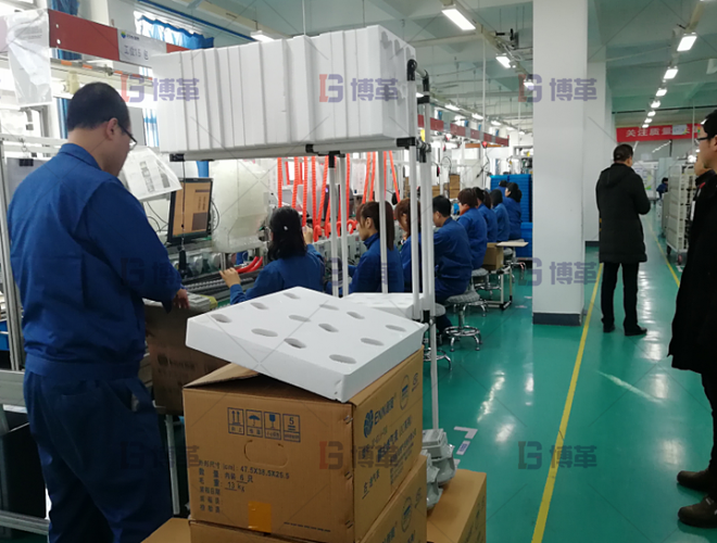 采用雙邊流水線，節(jié)約空間，電子組裝材料水蜘蛛配送。